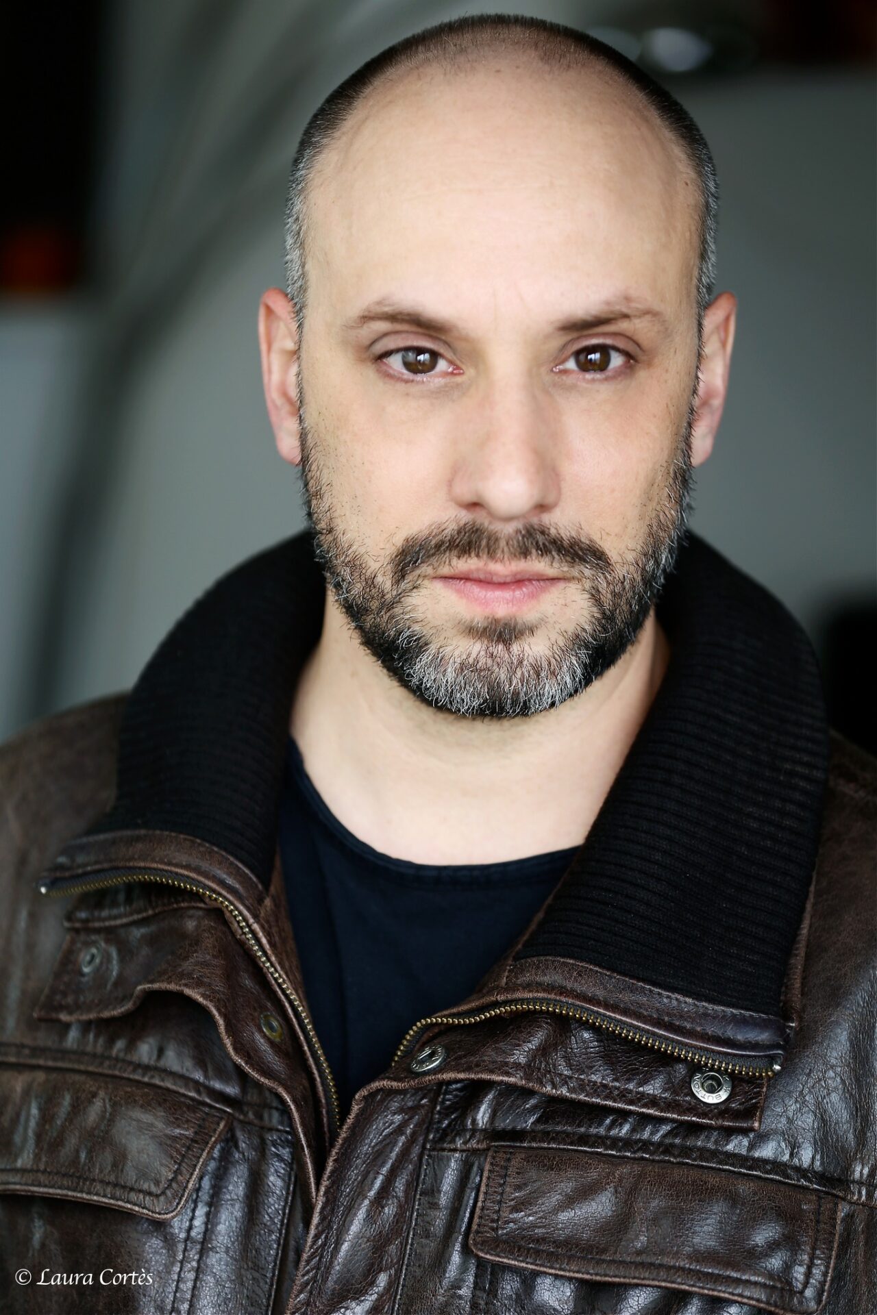 Julien-Renouard-Portrait-2025-cuir.jpg